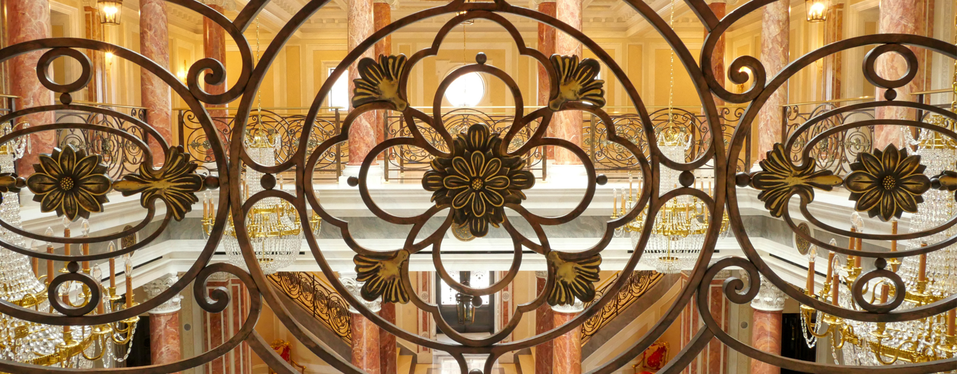 A TRUE ROCOCO MODERN JEWEL: THE ART OF THE OCEANFRONT ESTATE